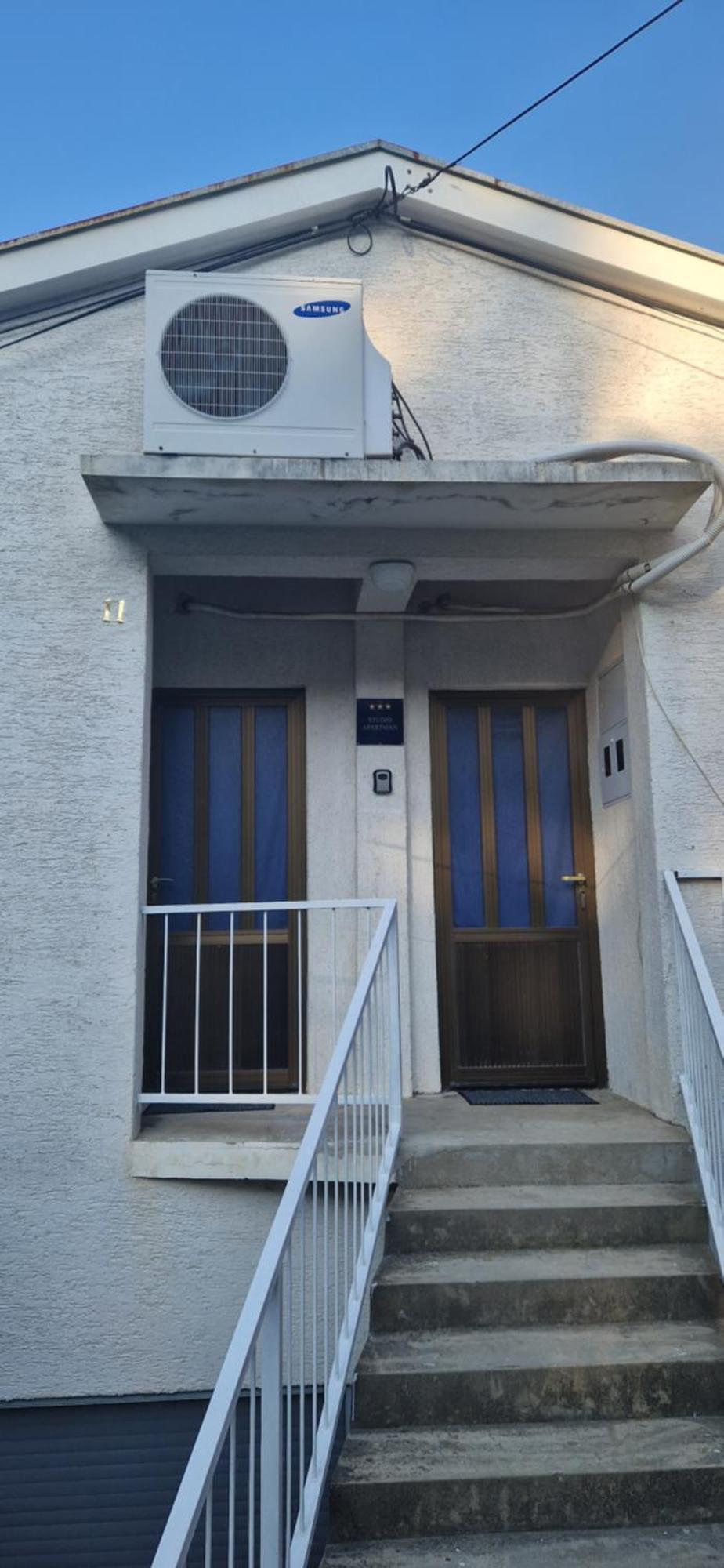 Blue Lagoon Studio Apartments Klek Exterior foto